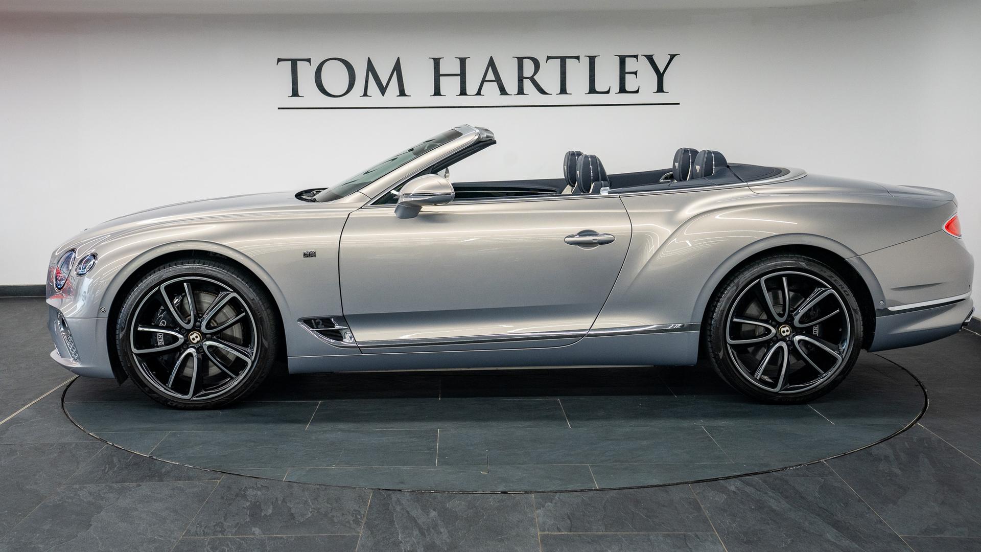 Bentley Continental GTC Photo 17251315-3a9c-4c52-8637-7d8a1cdfb0c1.jpg