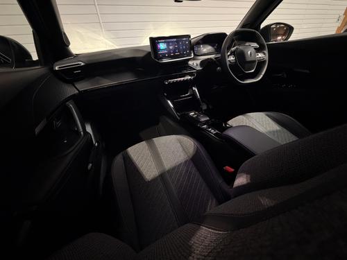 Peugeot E-2008 Photo 173a6bff-c0aa-4540-8386-bb8cea13913d.jpeg
