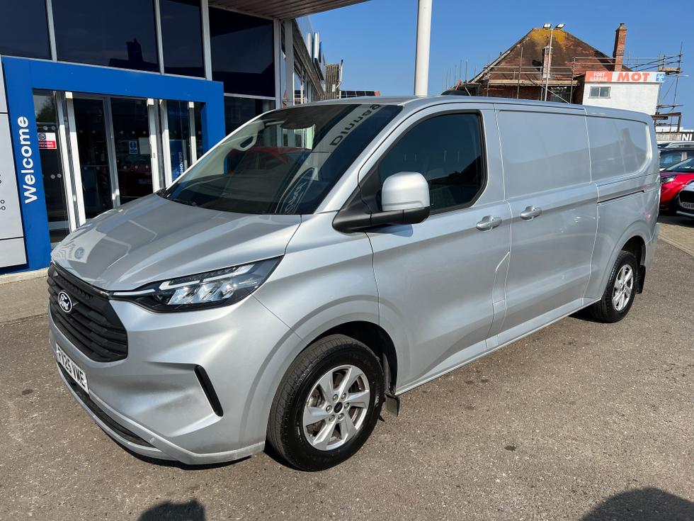 Ford Transit Custom Photo 174b1f12-92b6-4901-8475-742332bdfd2c.jpeg