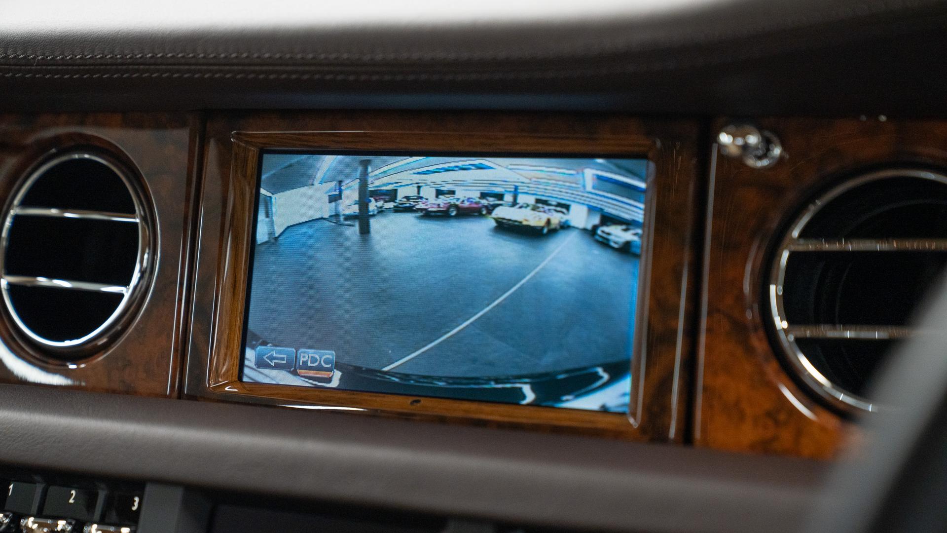 Rolls-Royce Phantom Photo 17525fb9-4a40-47ce-8196-dcafffa91bdd.jpg