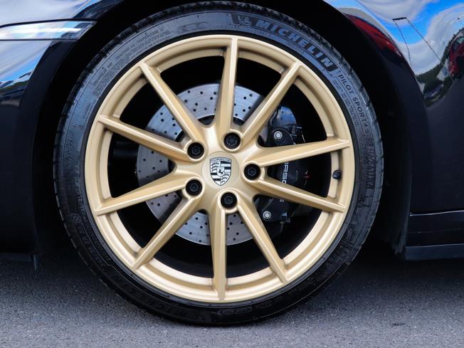 PORSCHE 911 Photo 4