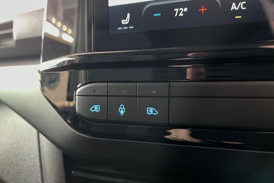 Used Ford TRANSIT CUSTOM L1DCIVSPORT3 18