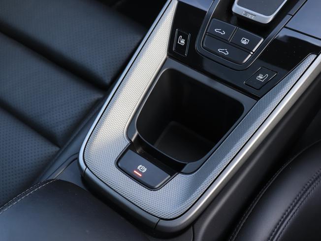 PORSCHE 911 Photo 35
