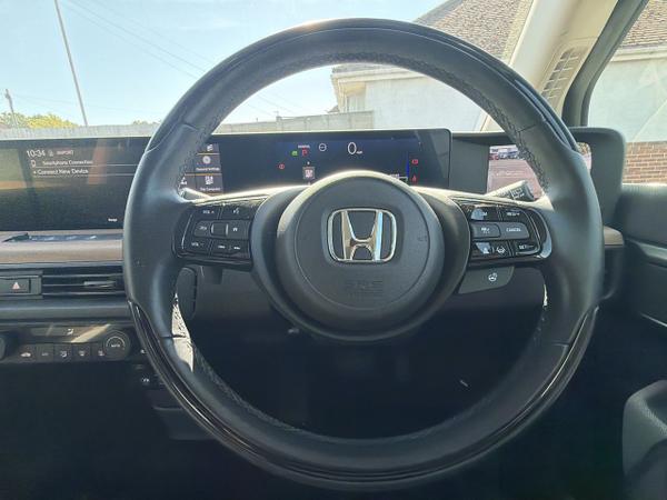 Honda Honda E Photo 14
