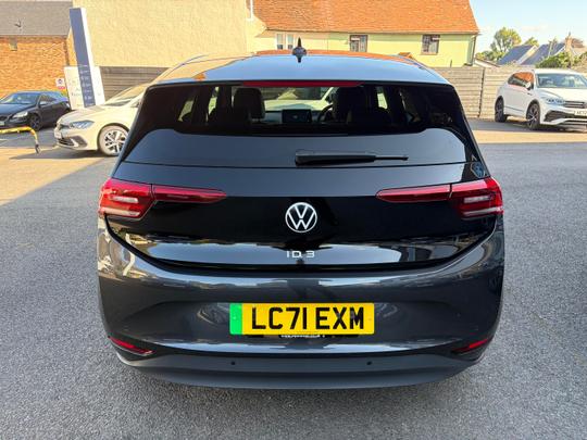 Volkswagen ID.3 Photo 17a9cdf2-a3f1-4bff-acdf-55d69057ac1c.jpg