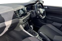 VOLKSWAGEN Polo Photo 2