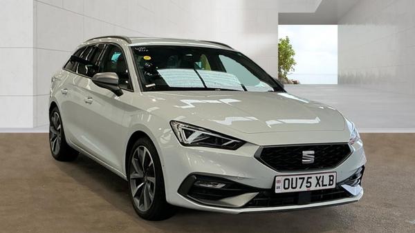 Used 2025 SEAT LEON 1.5 eTSI 150 FR Sport 5dr DSG [DAP] White at SERE Motors