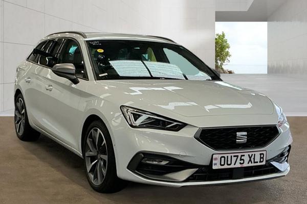 Used 2025 SEAT LEON 1.5 eTSI 150 FR Sport 5dr DSG [DAP] White at SERE Motors