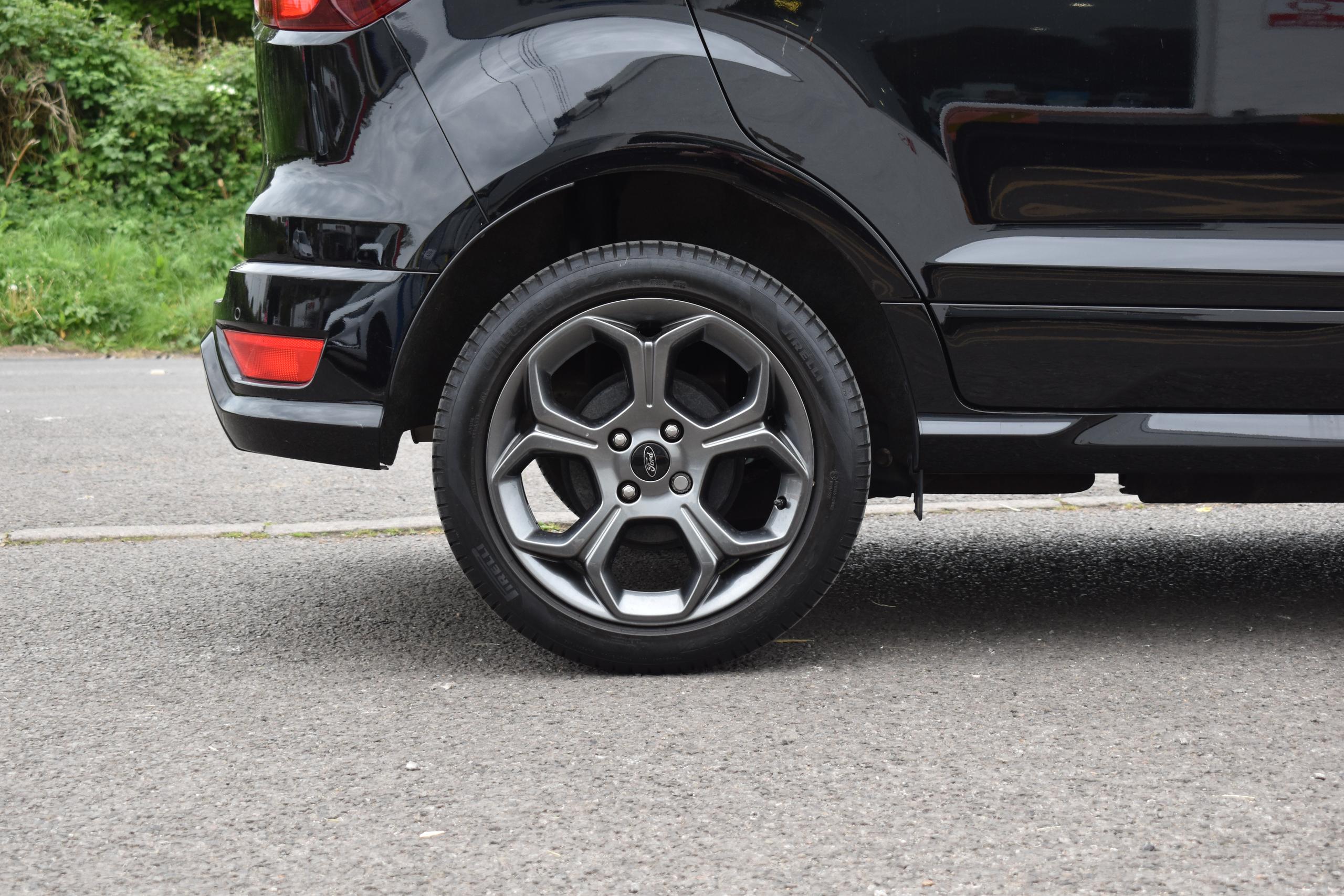 Used Ford ECOSPORT MH72JYB 17