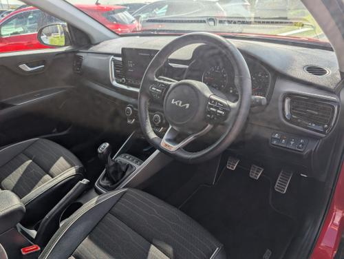 Kia STONIC Photo 17e42cc3-5ae6-4065-95cf-d7647f7b5cba.jpg