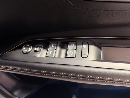 Peugeot 3008 Photo 17e8863d-5197-4339-9be3-893009c2a62b.jpeg