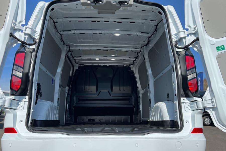 Ford TRANSIT CUSTOM Photo 17f3b871-33a7-429d-abec-9061e8e75be0.jpg