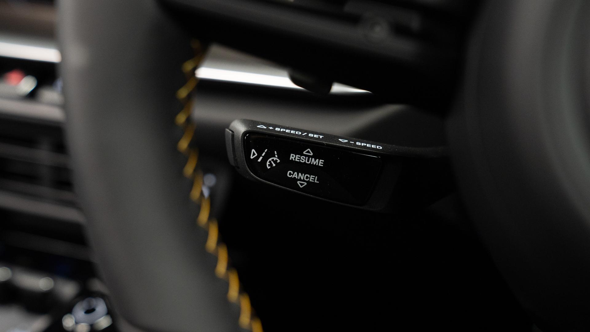 Porsche 911 Photo 17f5f9b7-a8ae-40fe-848b-ac6747564093.jpg