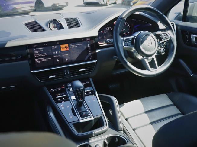 PORSCHE Cayenne Photo 32