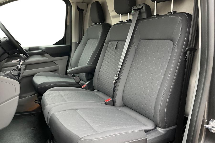 Ford TRANSIT CUSTOM Photo 1803b419-6420-4a03-9270-7dcb3e2b4bbf.jpg