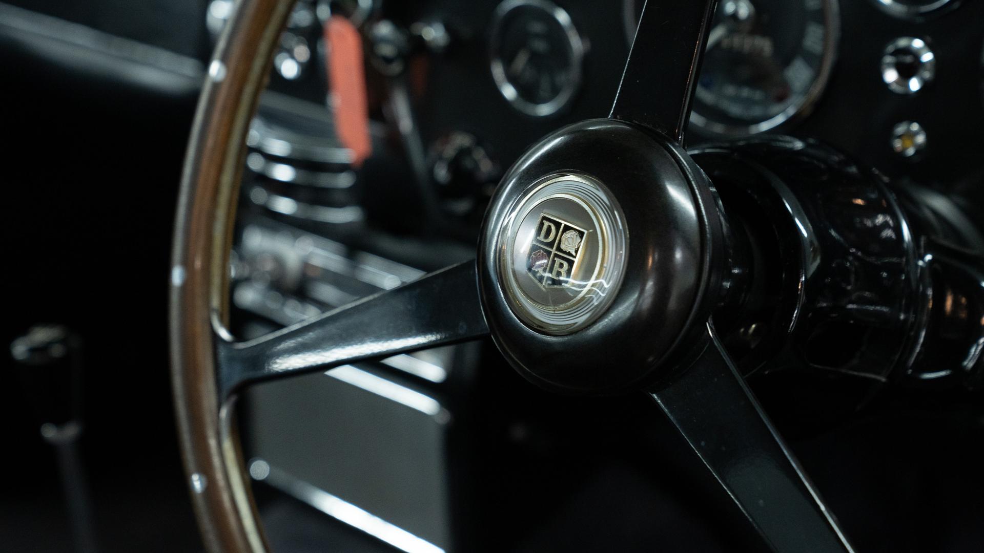 Aston Martin DB5 Photo 18049863-ef17-46e7-9ff5-06215d4dc821.jpg