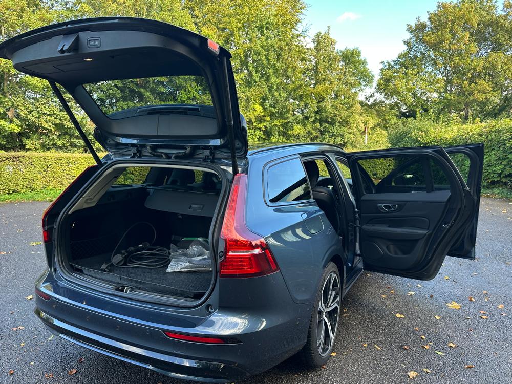 Used Volvo V60 CP72VMO 24