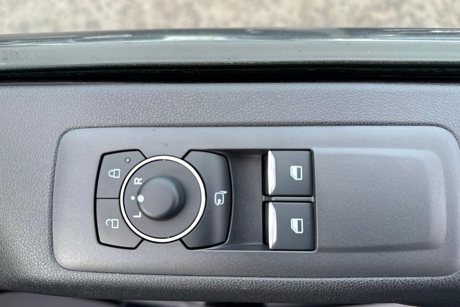 Used Ford TRANSIT CUSTOM NEWCUSTOM18 26