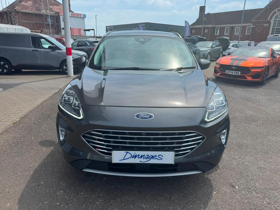 Ford Kuga Photo 181d6c6a-074c-4200-b9c1-163008948f42.jpeg