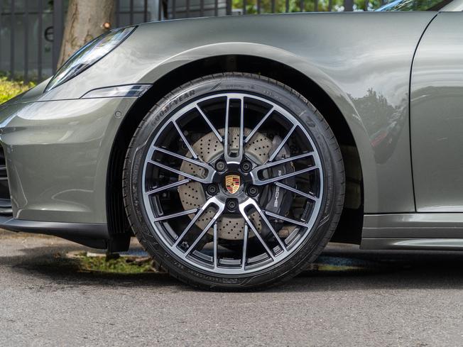 PORSCHE 911 Photo 4