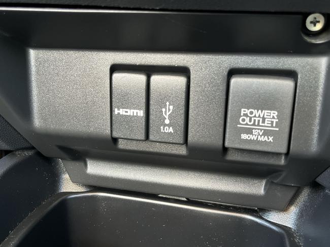 Honda Jazz Photo 1821b36b-a7ce-4120-9163-9355653e63cb.jpg