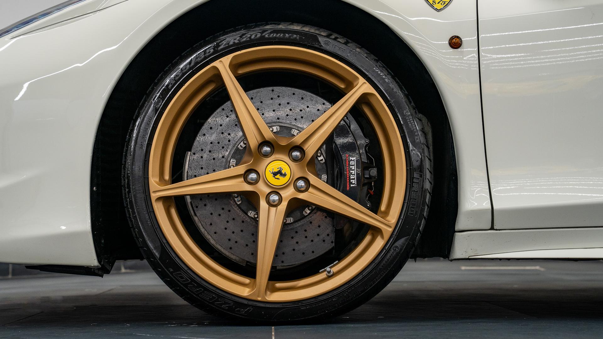Ferrari 458 Photo 182ad239-84ed-4d38-9861-2a302688aff3.jpg