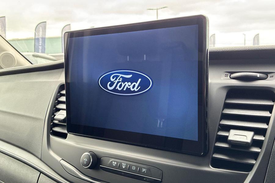 Ford TRANSIT Photo 182e061e-a061-4d31-afda-c4e1f3f6337c.jpg