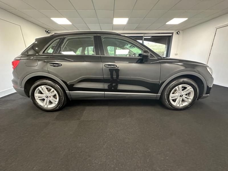 Audi Q3 Photo 184d3bf9-da0b-4cc2-9b32-9167849ed095.jpg