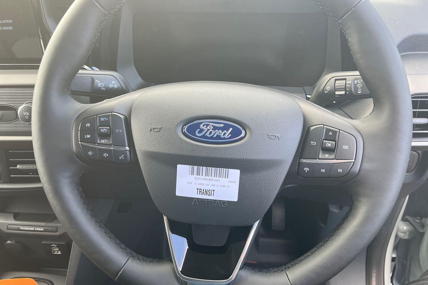 Ford TRANSIT COURIER Photo 14