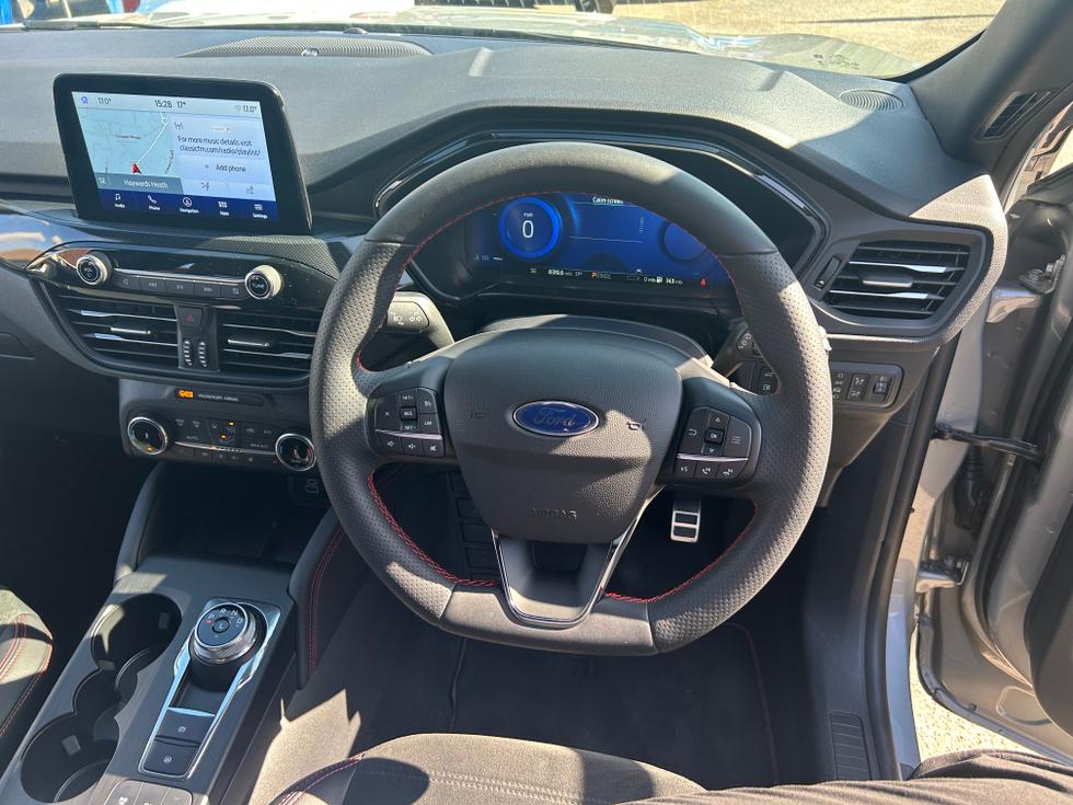 Ford Kuga Photo 186d86bf-8a09-496e-8085-6f4195d65899.jpeg