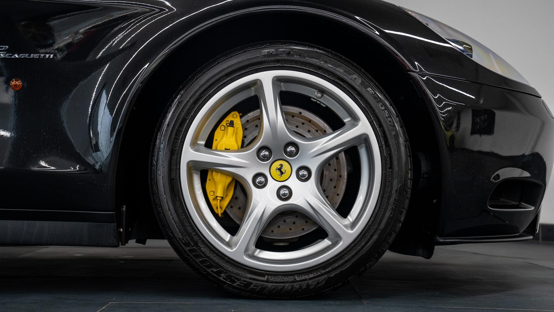 Ferrari 612 Photo 1871837a-60af-4c05-a010-fe72649d4c1a.jpg