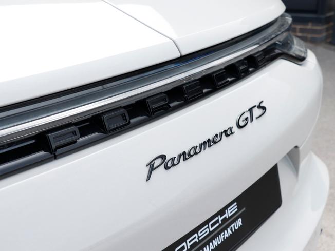 PORSCHE Panamera Photo 36
