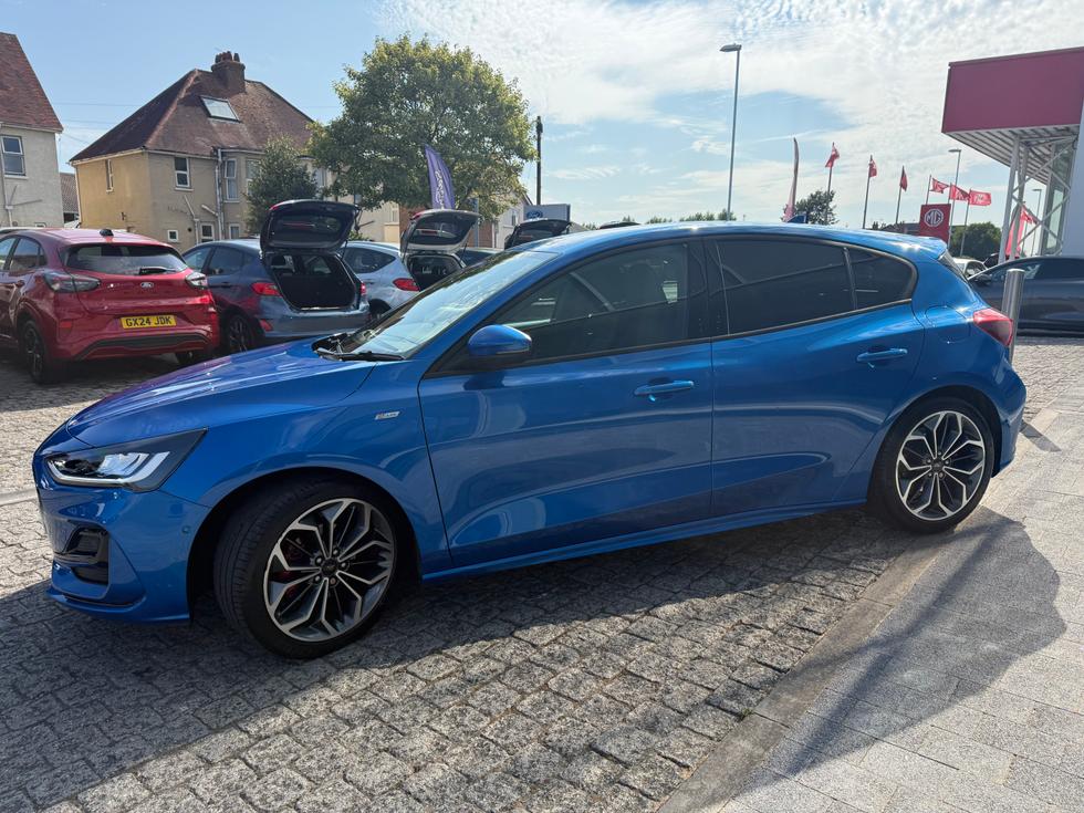 Ford Focus Photo 18a523bf-f788-4651-ab03-8de43fdaef69.jpeg