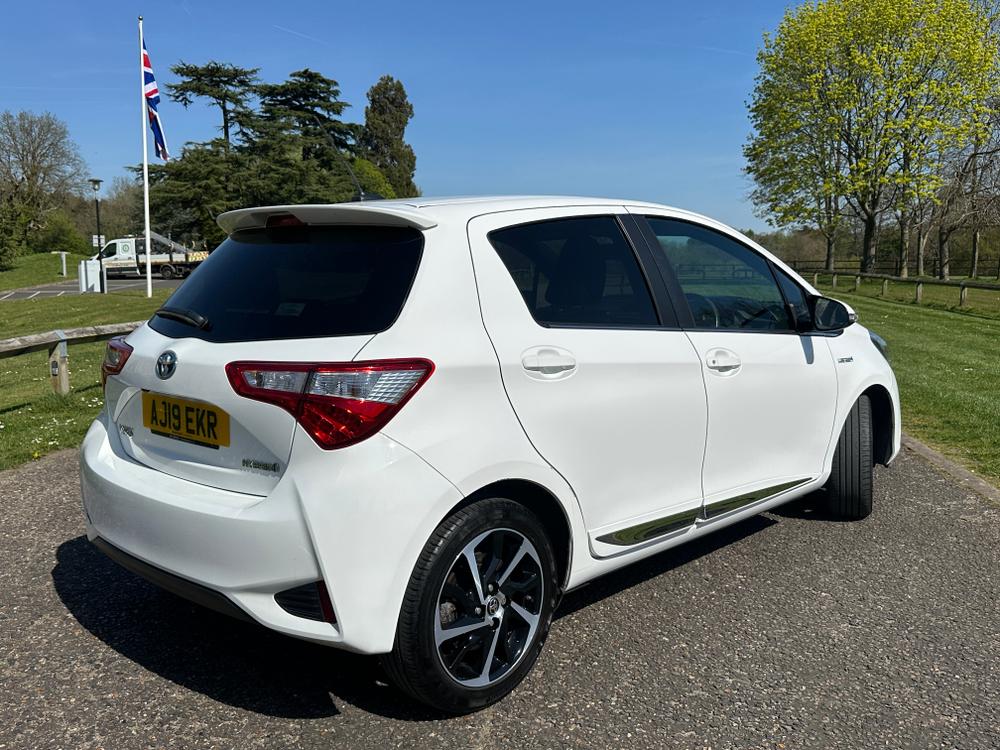 Used Toyota Yaris AJ19EKR 5