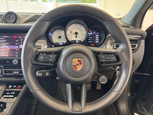 Porsche Macan Photo 16