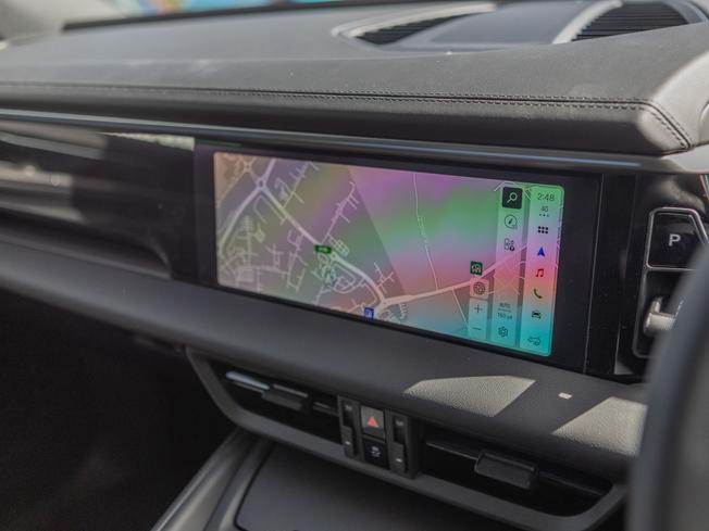 PORSCHE Macan Photo 19