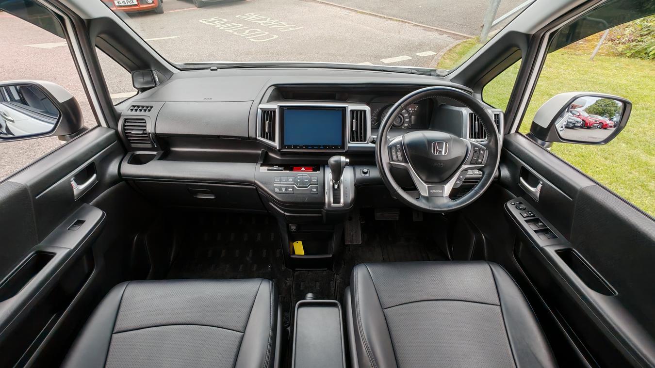 Used Honda Stepwgn STEPWGN 26