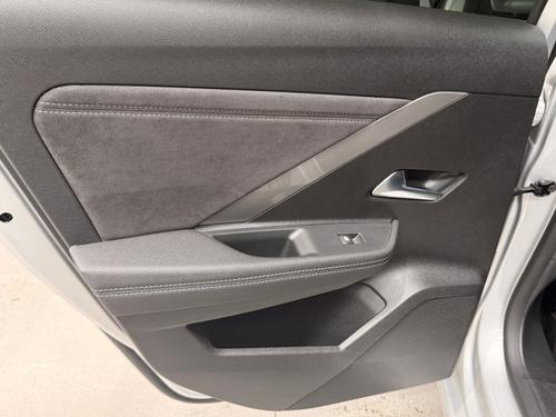 Vauxhall Astra Electric Photo 18ed034a-a60a-434f-863a-3bd434124610.jpeg