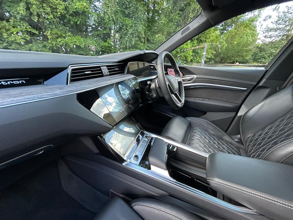 Used Audi e-tron HG72KVC 31