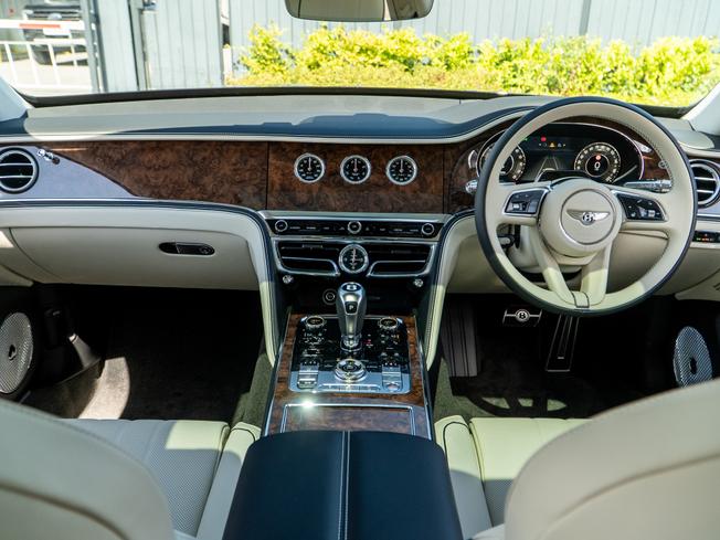 BENTLEY Flying Spur  Photo 4