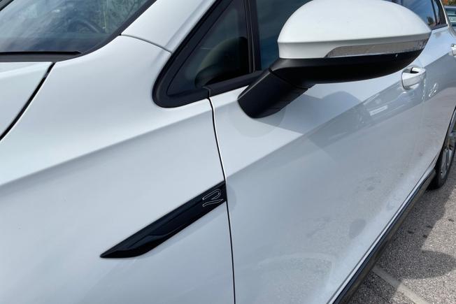 Volkswagen Golf Photo 22