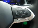 Volkswagen T-Roc Photo 25