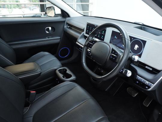 Hyundai IONIQ 5 Photo 195de303-eafe-4482-8116-dfd10bf43b91.jpg