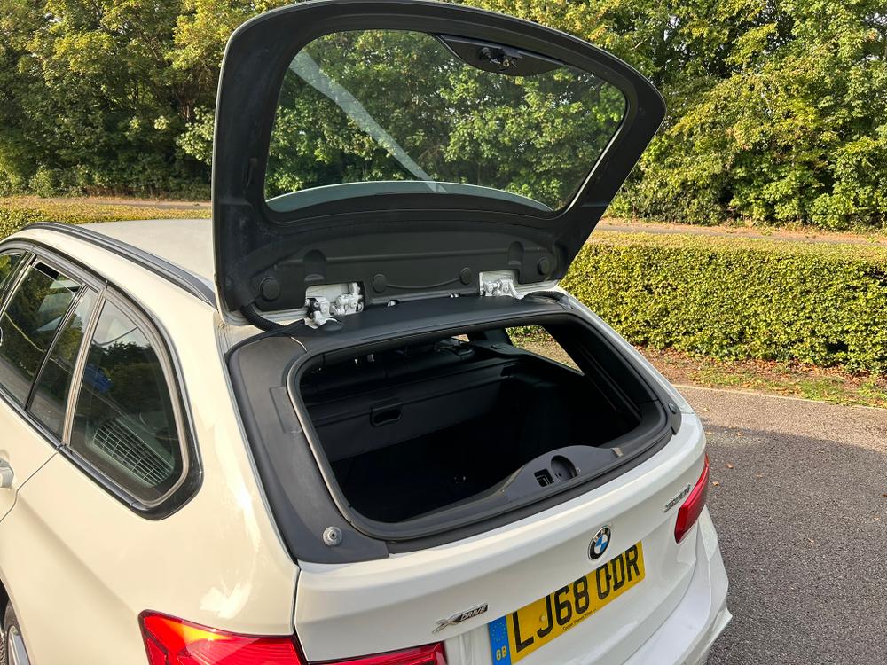 Used BMW 3 Series LJ68ODR 14