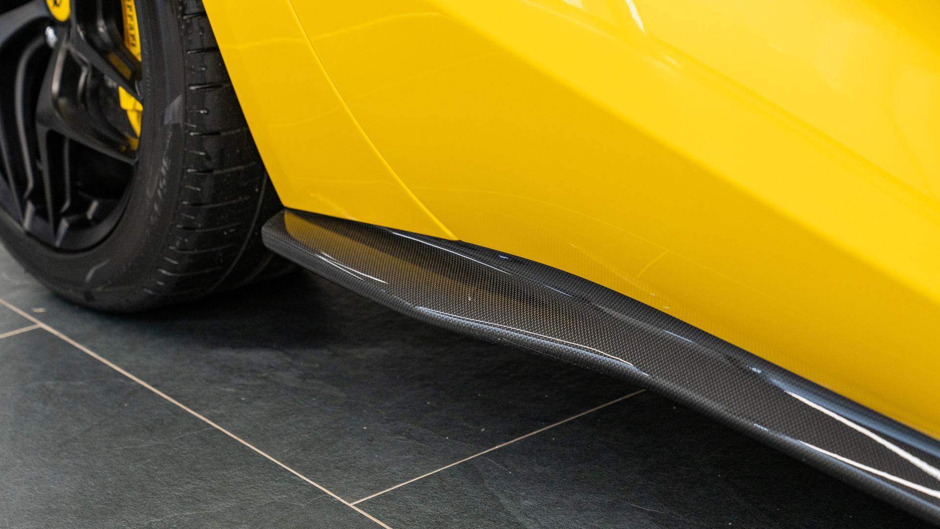 Ferrari 812 Photo 197b1f3b-bc21-40c8-8c87-31447f8a0d50.jpg