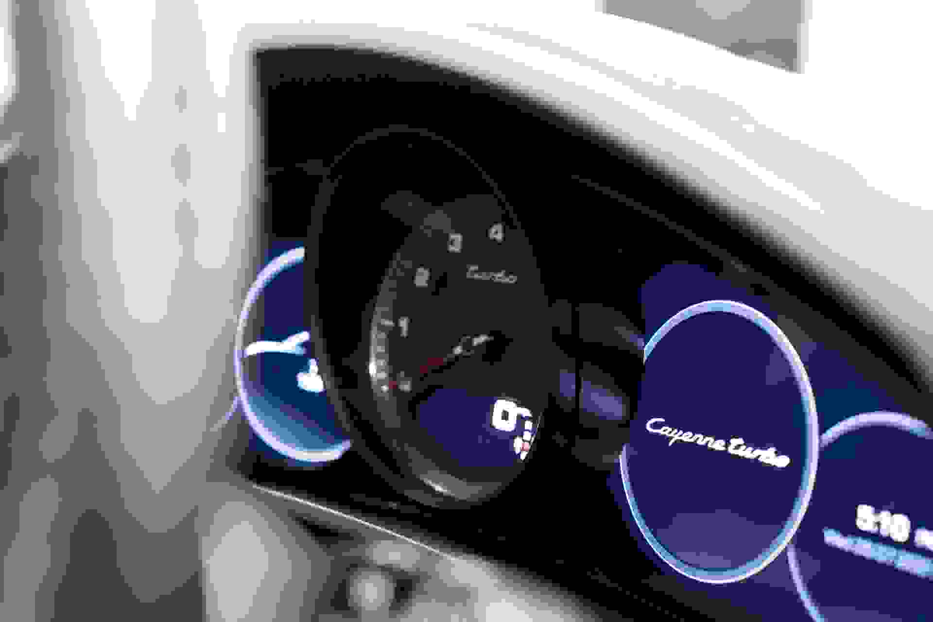 Porsche Cayenne Photo 198eb7ad-4efc-4326-8381-589e93b2c085.jpg