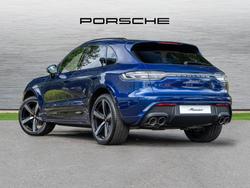 PORSCHE Macan Photo 2