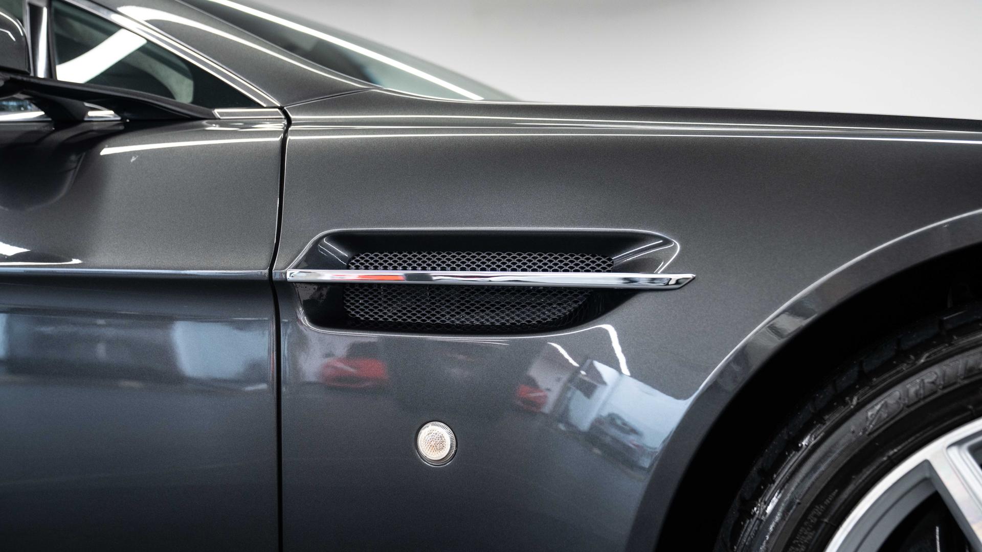 Aston Martin Vantage Photo 199fc801-b868-4a93-bc41-36b616d77dd1.jpg