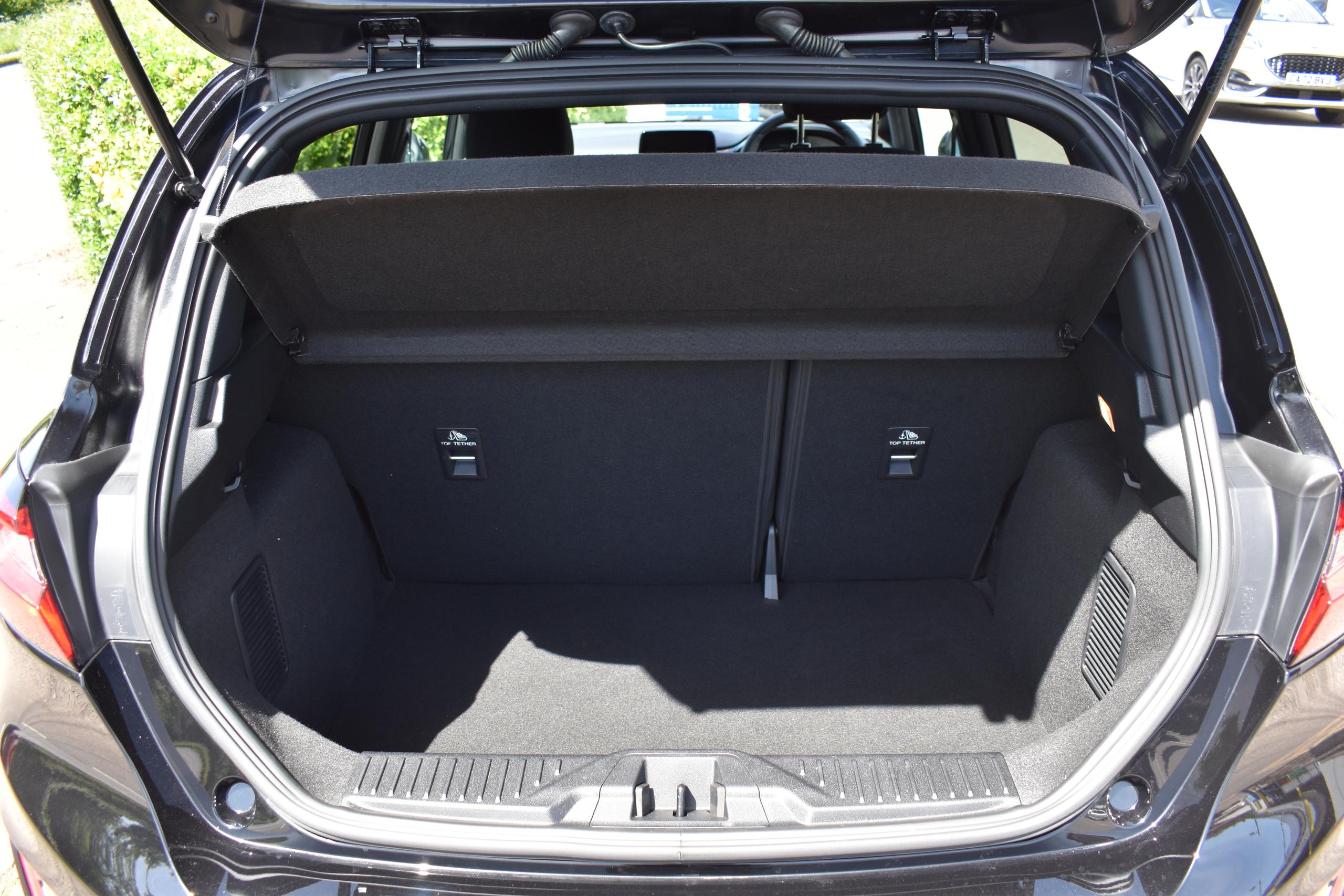 Used Ford FIESTA BD23FSJ 8