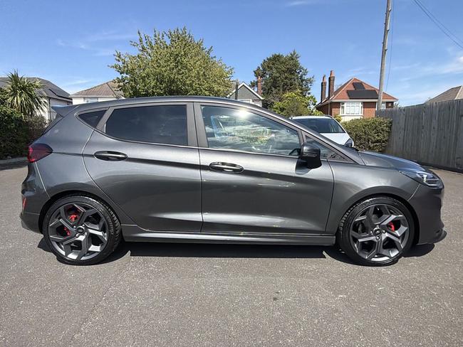 Ford FIESTA Photo 19c50d69-d837-4b6a-9f07-72ad08cd33df.jpg